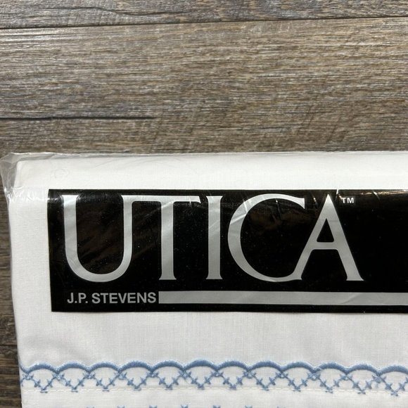 Vintage JP Stevens Utica Percale King Flat Sheet LITCHFIELD SAMPLER Cross Stitch - Picture 3 of 8